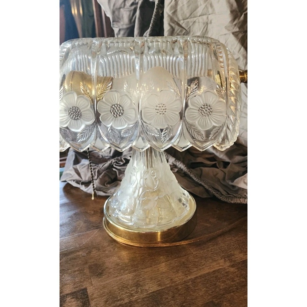 Vintage Anna Hutte Bleikristall Floral Glass Banker's Desk Lamp | Turns On Works - Picture 8 of 8